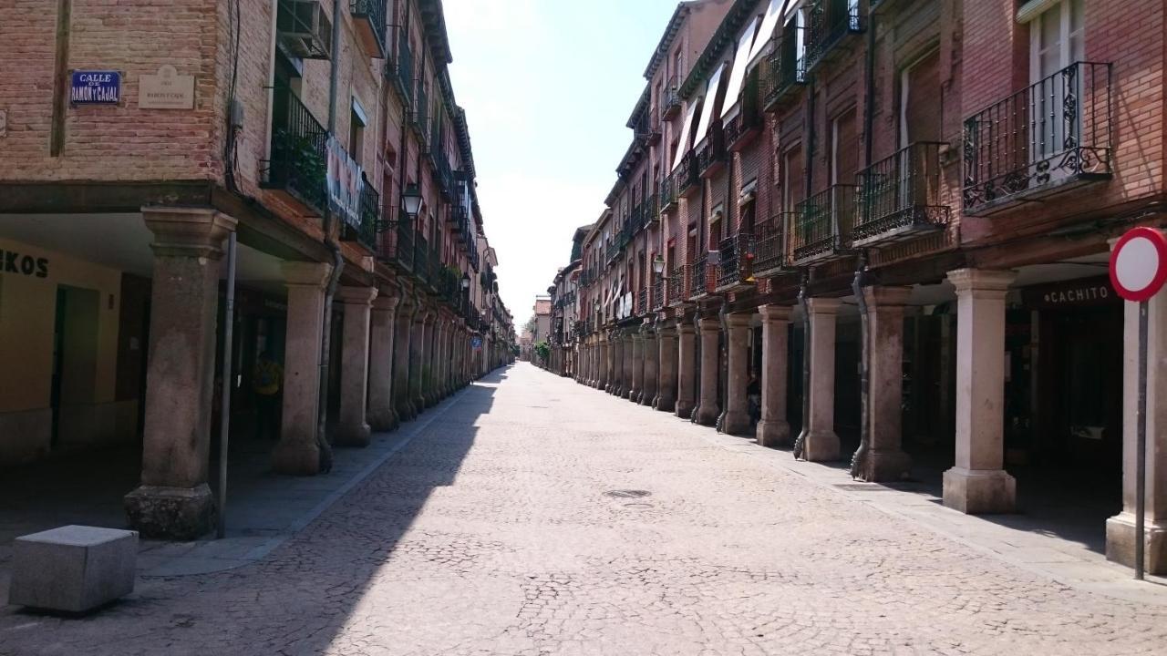 Casa De Huespedes Vecinodecerbantes Hotel Alcalá de Henares Kültér fotó