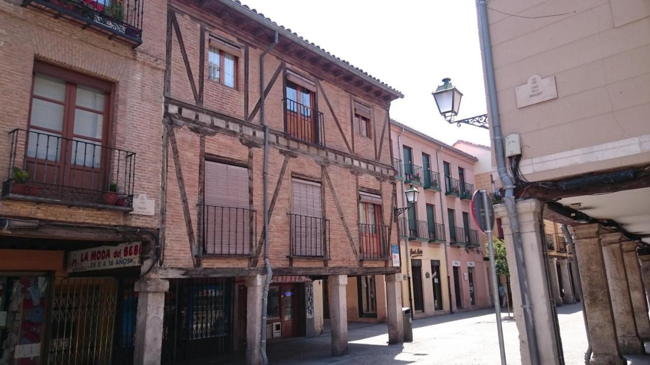Casa De Huespedes Vecinodecerbantes Hotel Alcalá de Henares Kültér fotó