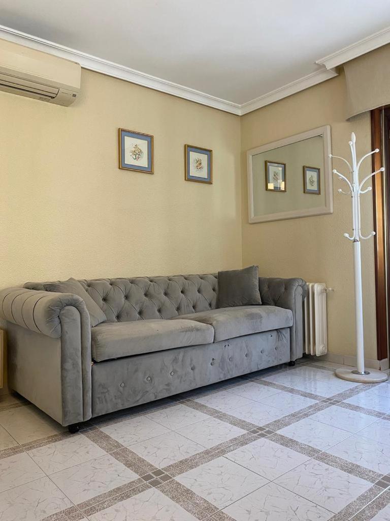 Casa De Huespedes Vecinodecerbantes Hotel Alcalá de Henares Kültér fotó